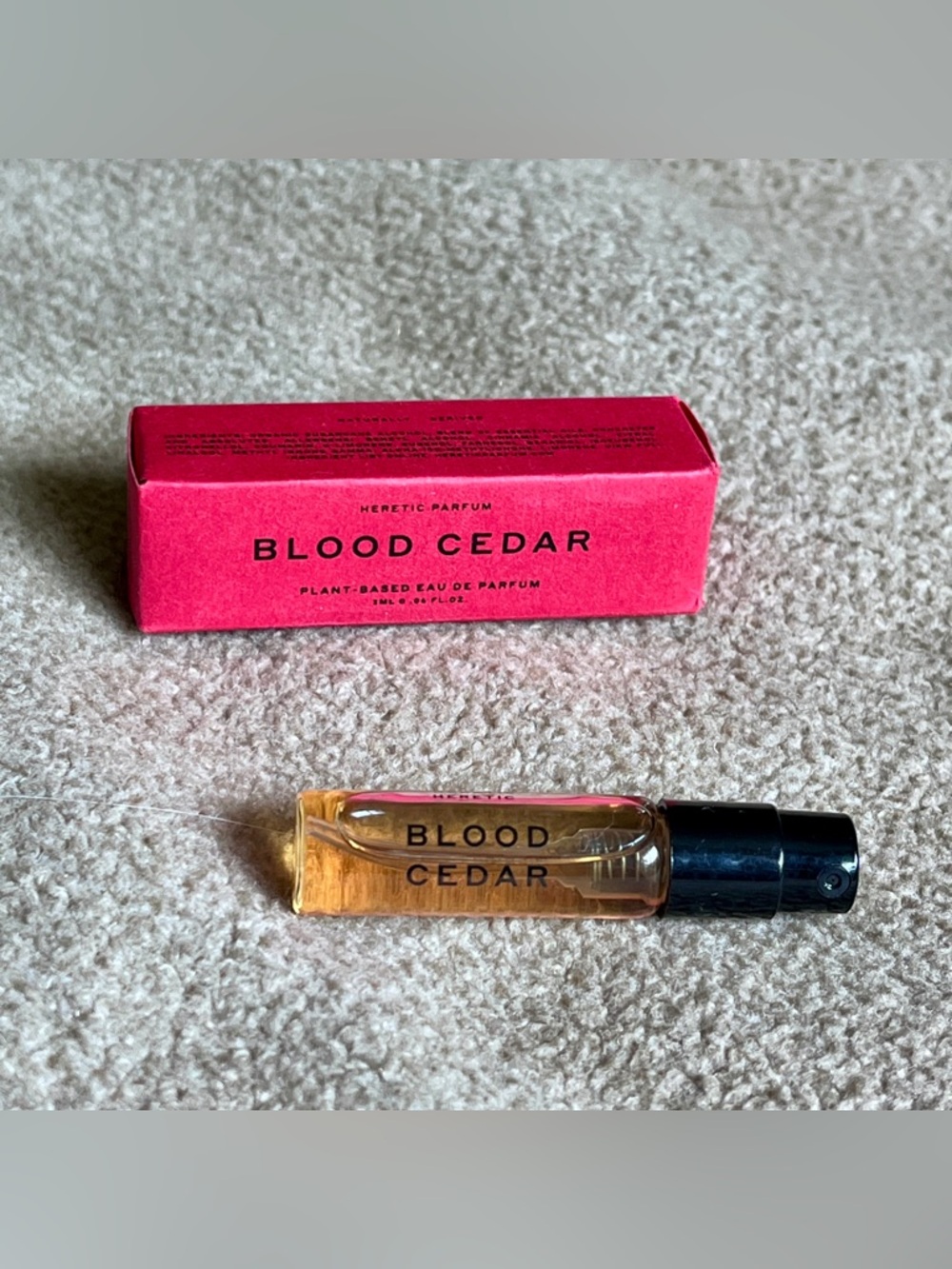 Heretic Blood Cedar eau de parfum mini/sample - Picture 2 of 2